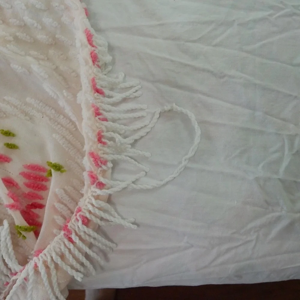 Vintage White Chenille Bedspread Pink Green Floral Tufted Fringe Twin 99x71